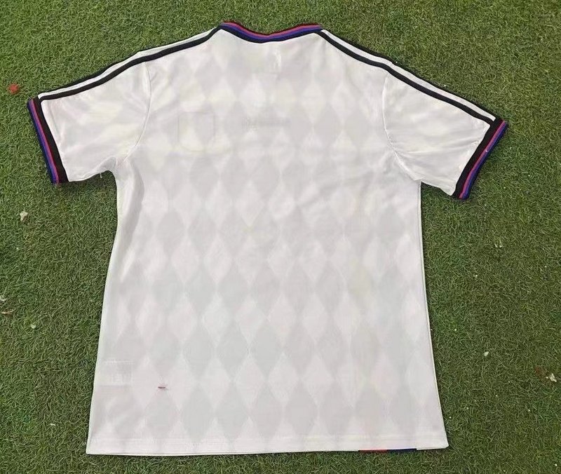 95-96 Bayern Away